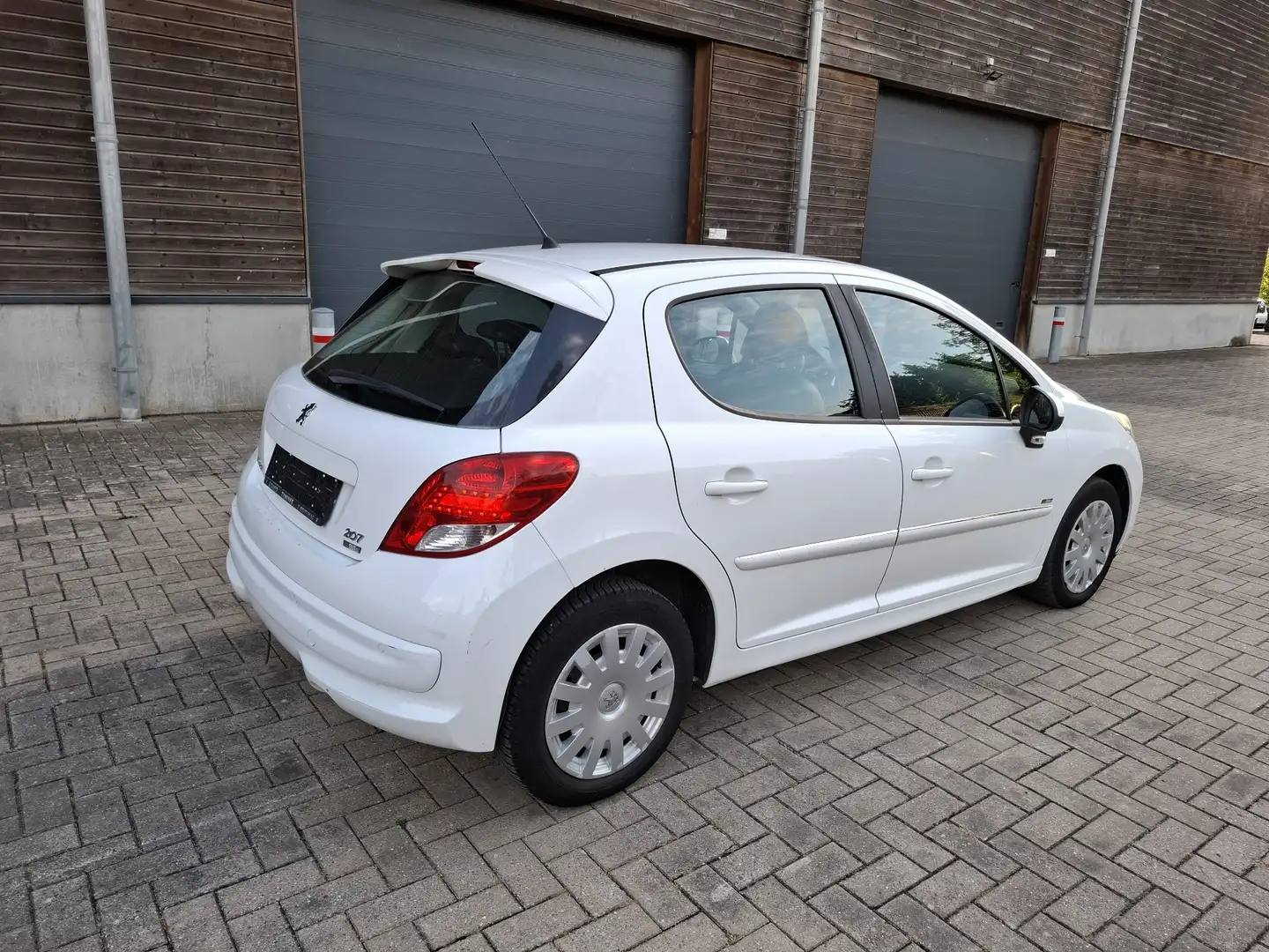 Peugeot 207 1.6 HDi X Line 98g - 2