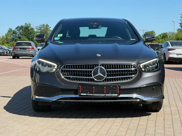 Mercedes-Benz 300 view 13