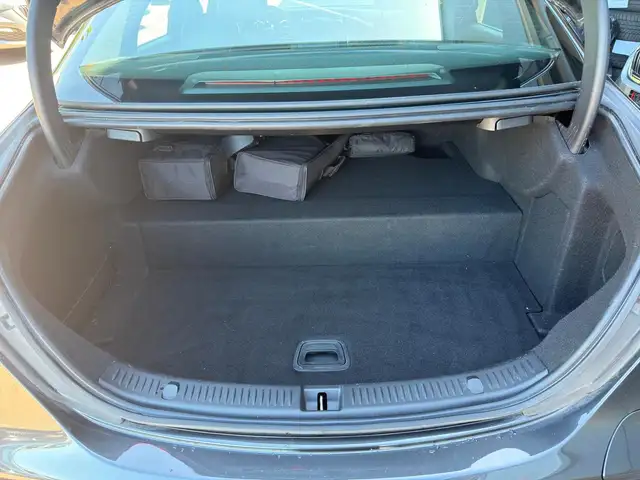 Mercedes-Benz 300 view 14