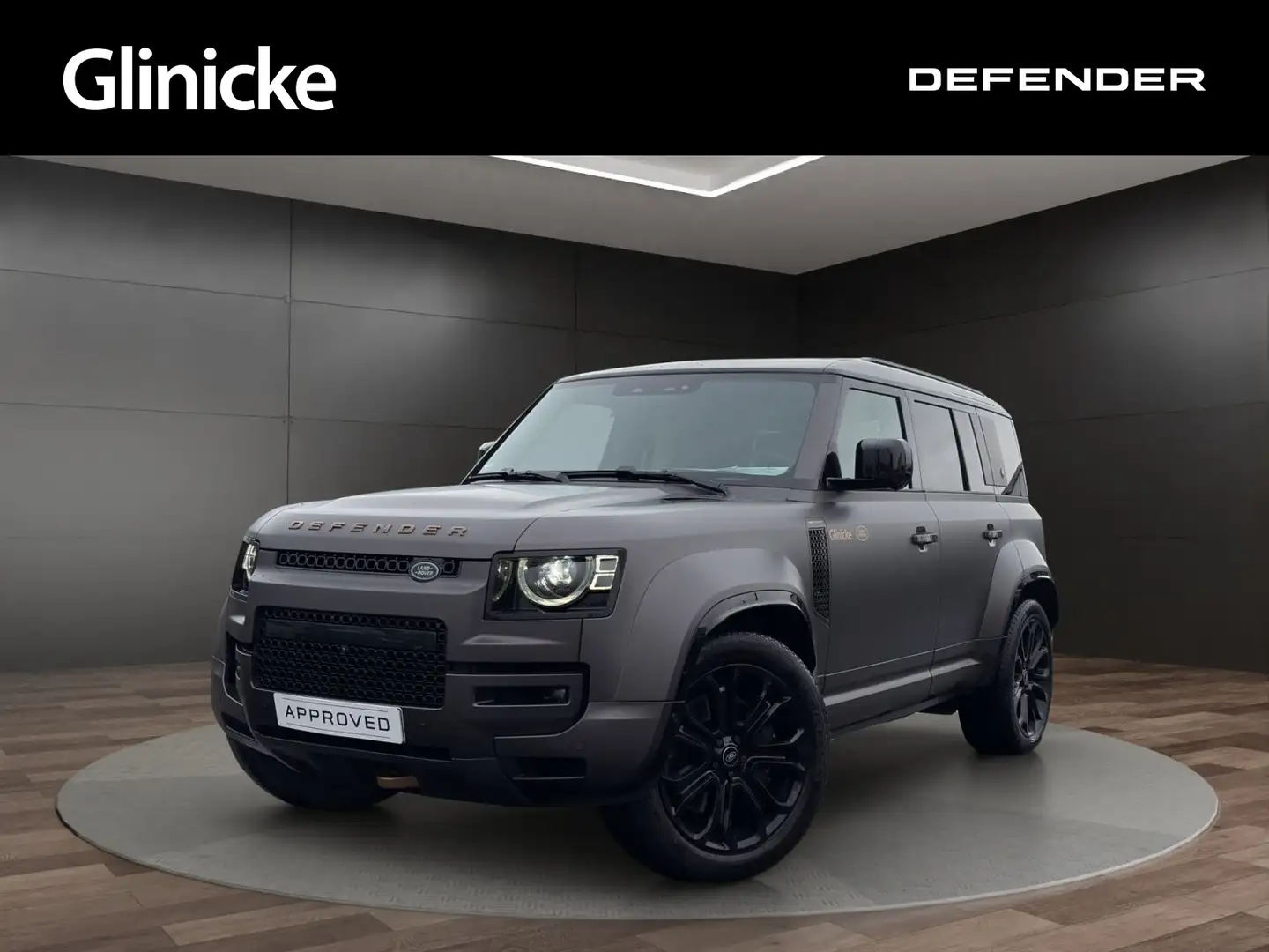 Land Rover Defender 110 4.4 Benzin P635 OCTA Grau - 1
