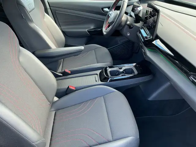 Volkswagen Id.5 view 13