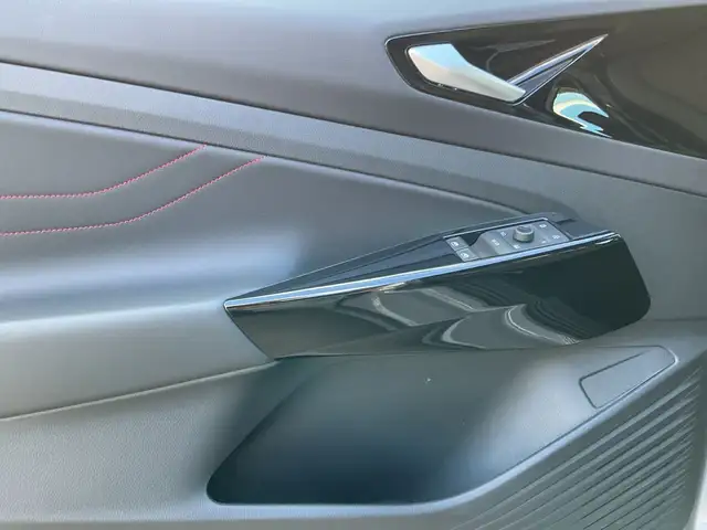 Volkswagen Id.5 view 15