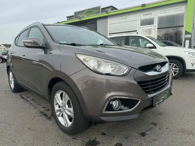 Hyundai iX35 Comfort-1,6- 2WD-AHK-TEILLEDER