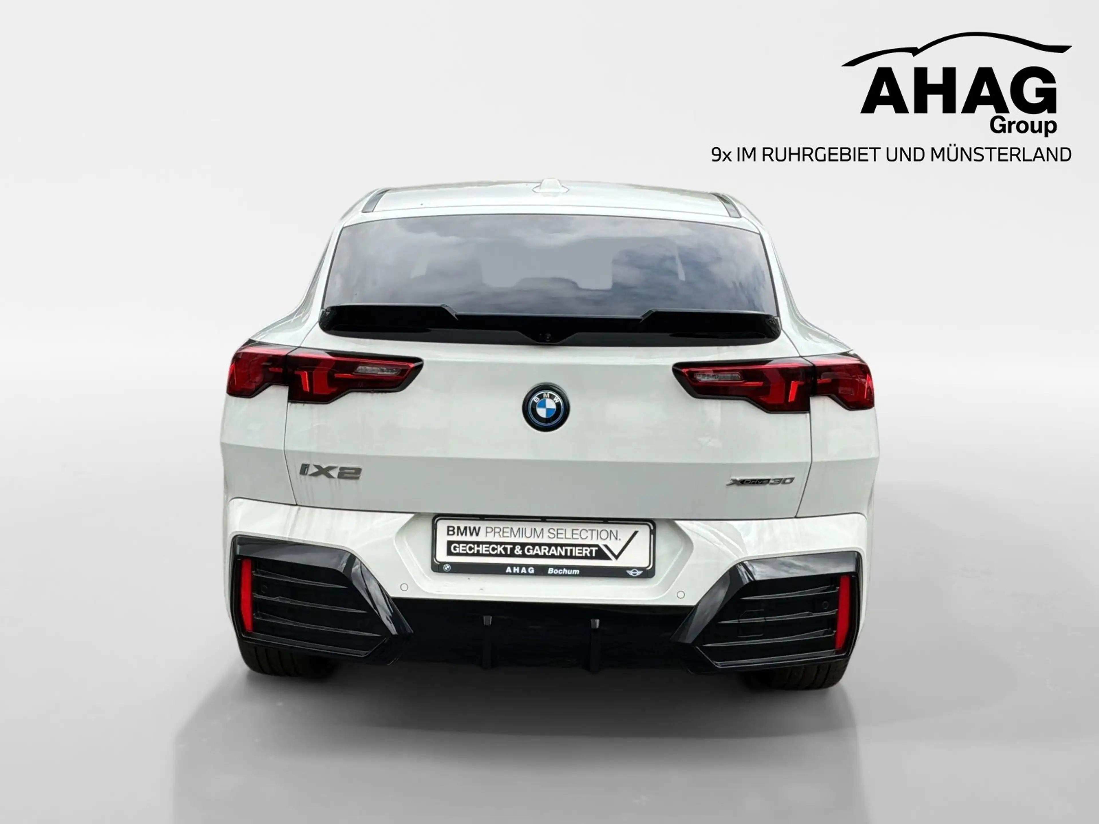 BMW iX2 xDrive30 M Sport — photo 5