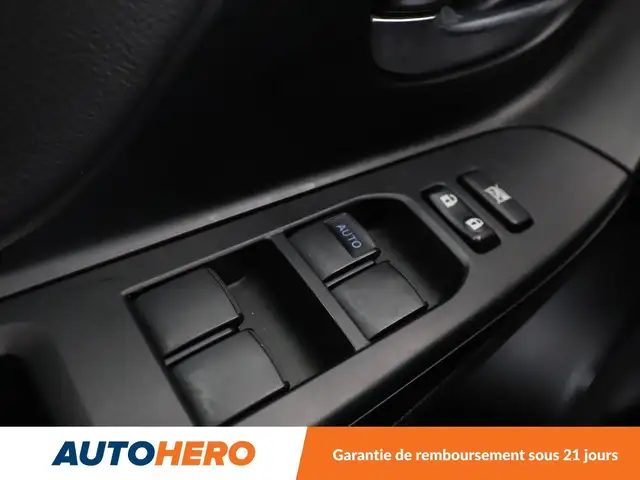 Toyota Yaris view 25