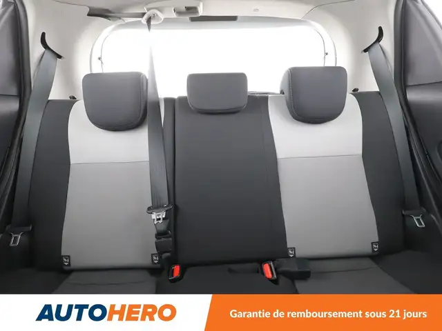 Toyota Yaris view 15