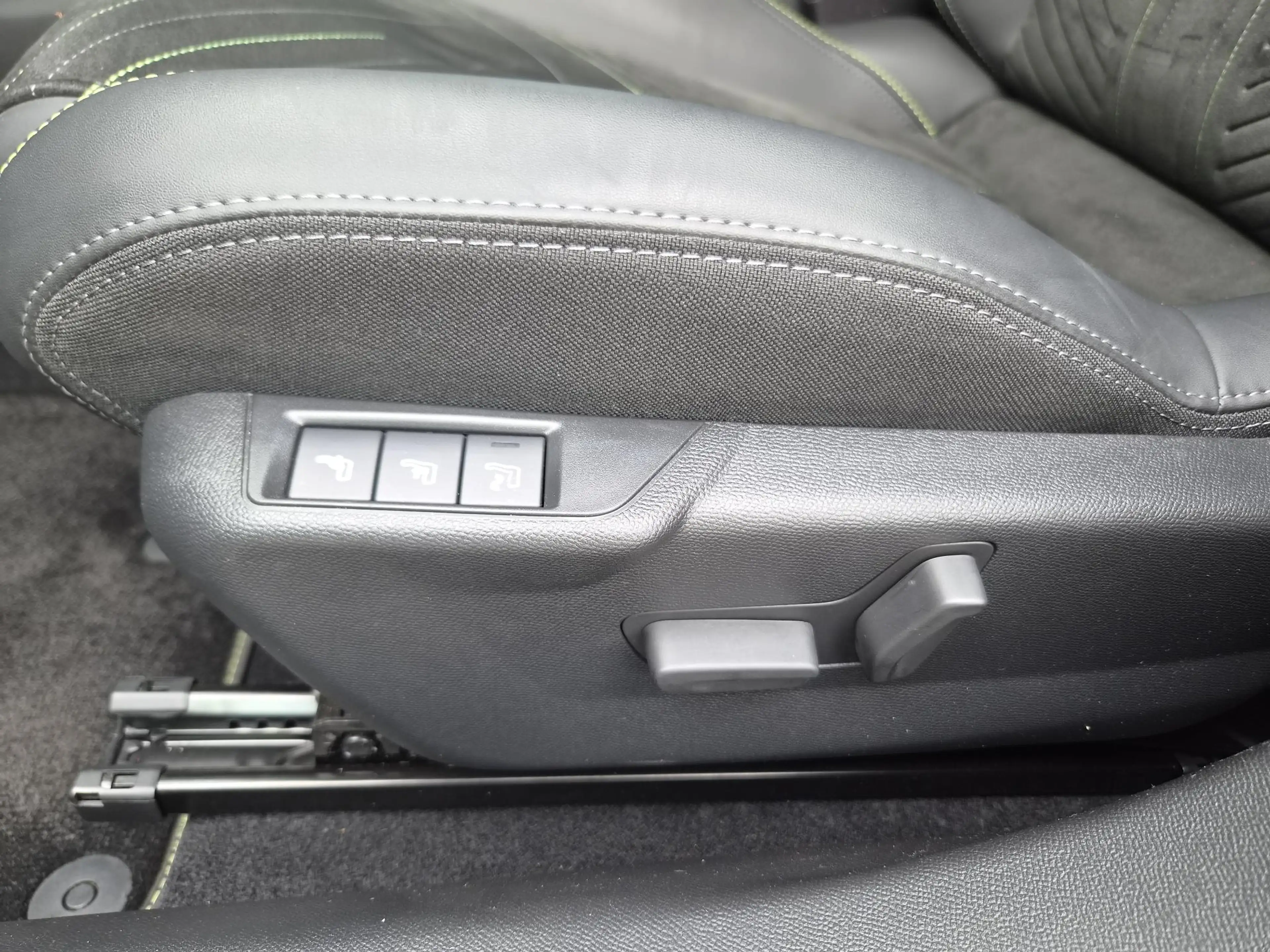 Peugeot 2008 1.2 PureTech 130 GT AUTOMAAT | STOELMASS | ALCANTA — photo 10