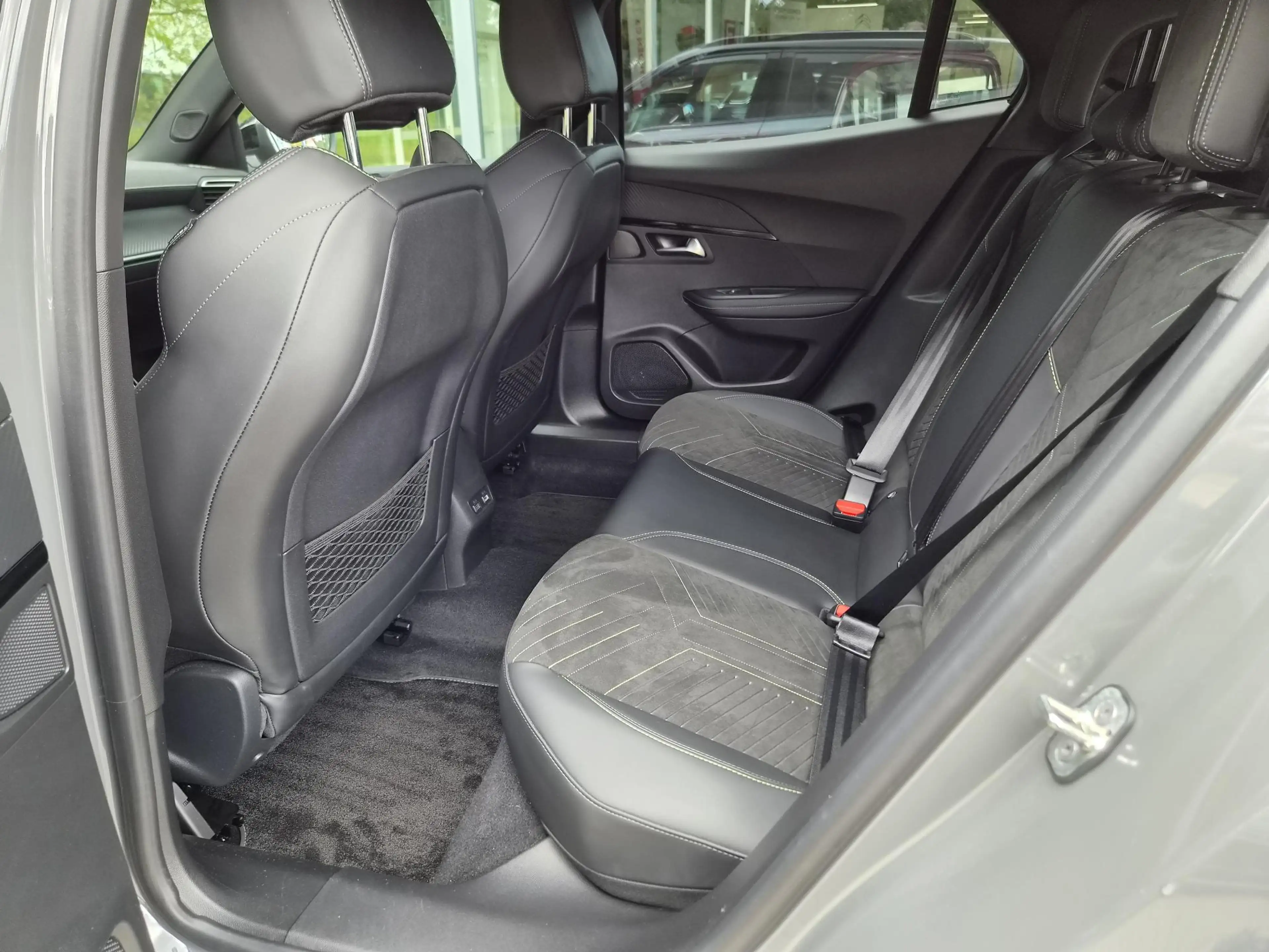Peugeot 2008 1.2 PureTech 130 GT AUTOMAAT | STOELMASS | ALCANTA — photo 26