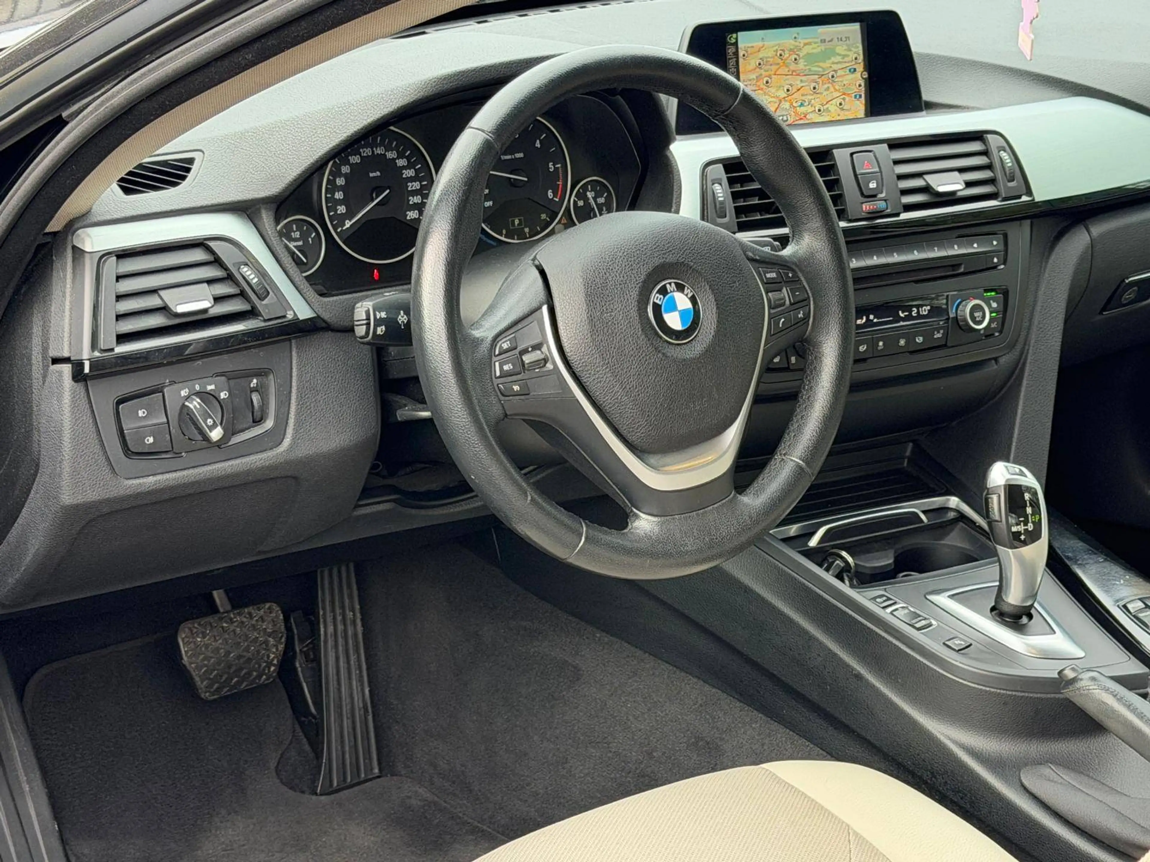 BMW 420 d Advantage Coupe F32 — photo 19