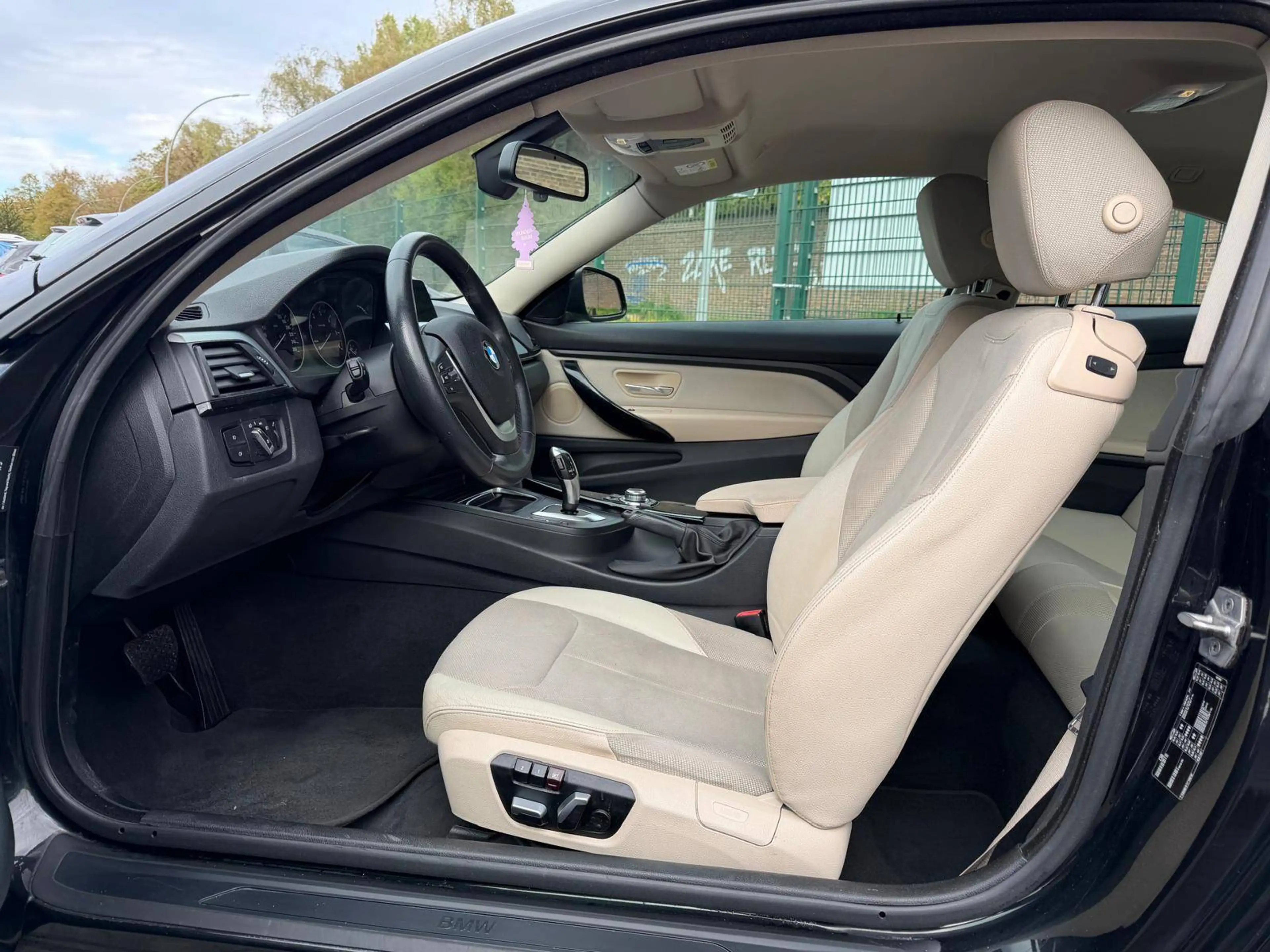 BMW 420 d Advantage Coupe F32 — photo 13
