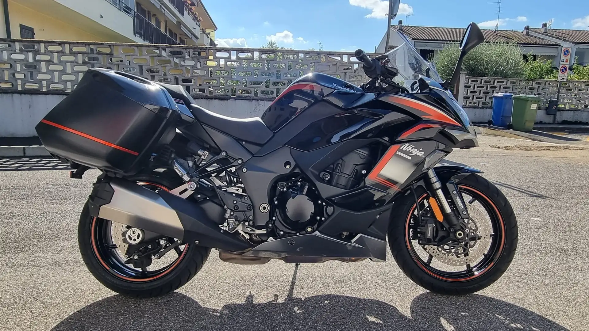 Kawasaki Ninja 1000SX Tourer Rot - 1