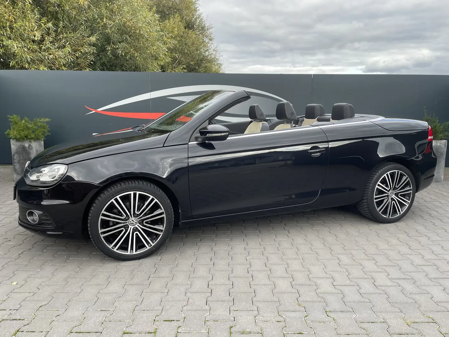 Volkswagen Eos 2.0 TSI DSG Schwarz - 1
