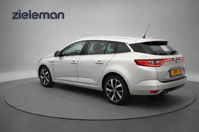 Renault Megane view 3