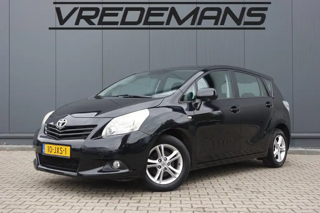 Toyota Verso 2009 из Европы — купить под ключ
