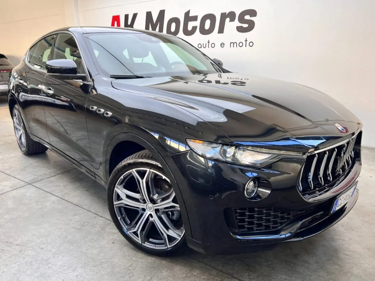 Maserati Levante V6 AWD Q4 Negro - 1