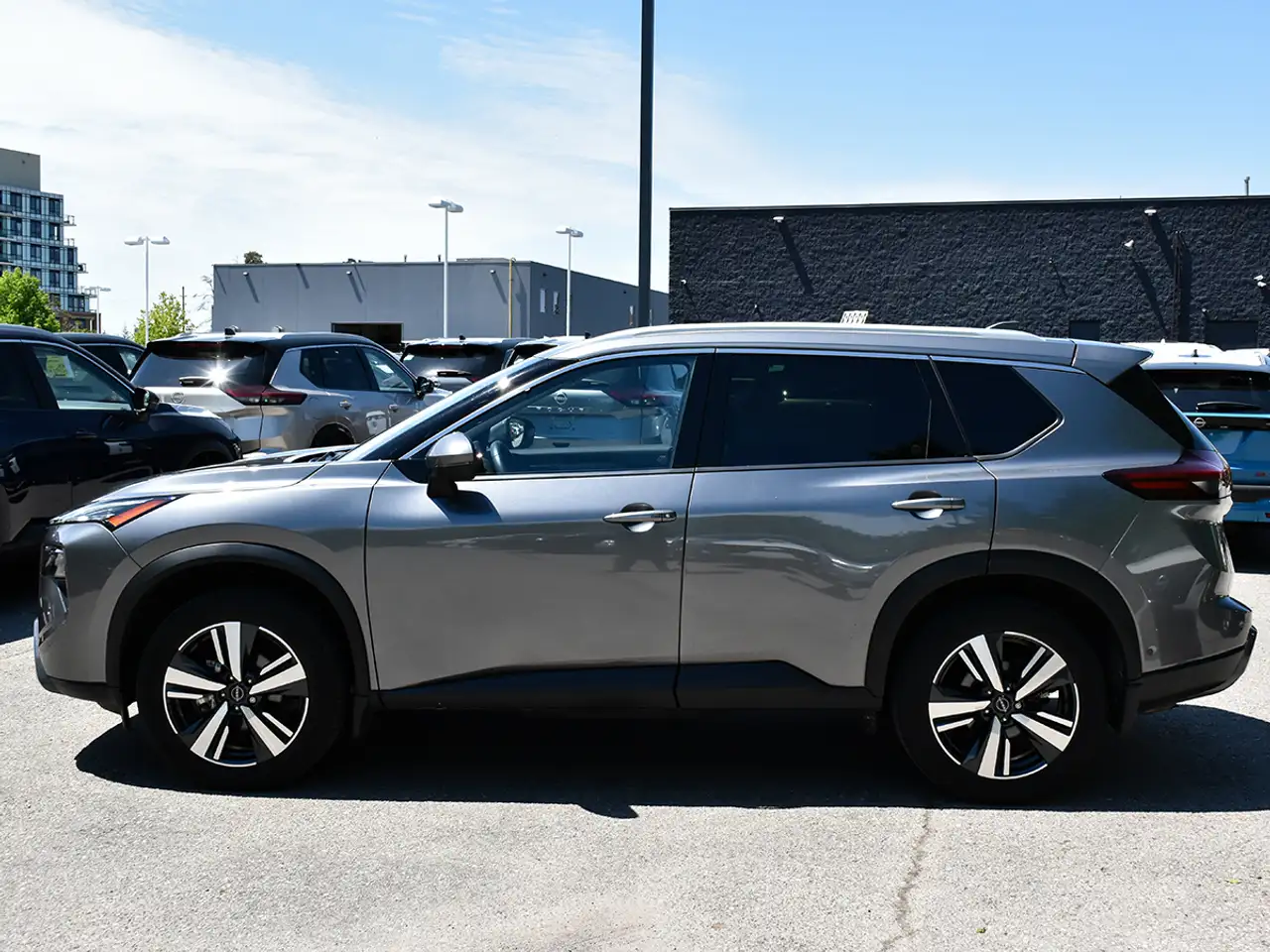 Nissan Rogue снимка Nissan Rogue