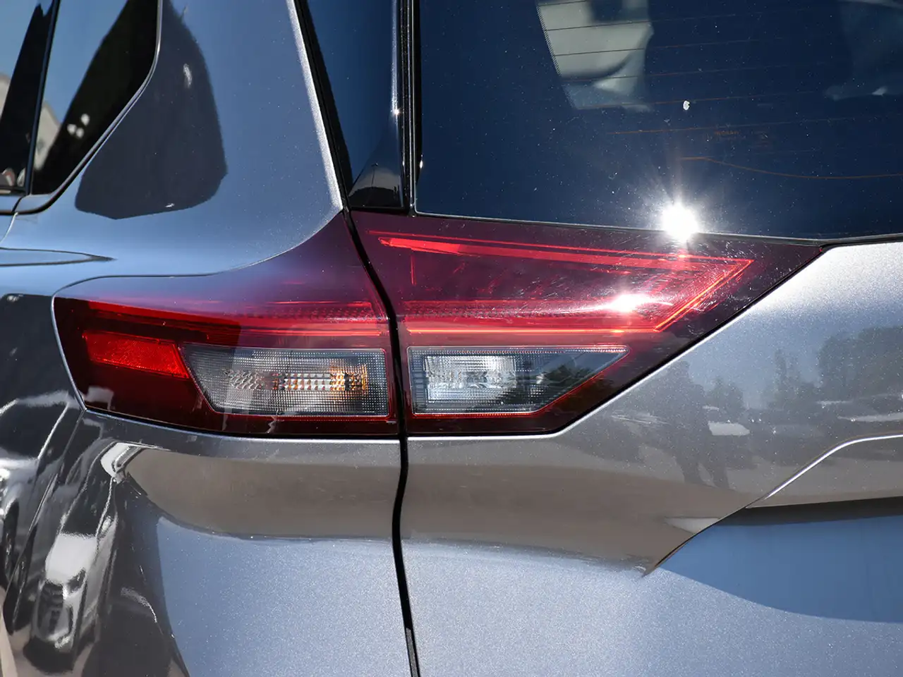 Nissan Rogue снимка Nissan Rogue