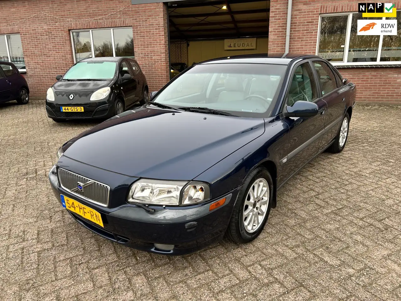 Volvo S80 2.4 Climate Line // Nieuwe APK // lage km-stand, foto 1
