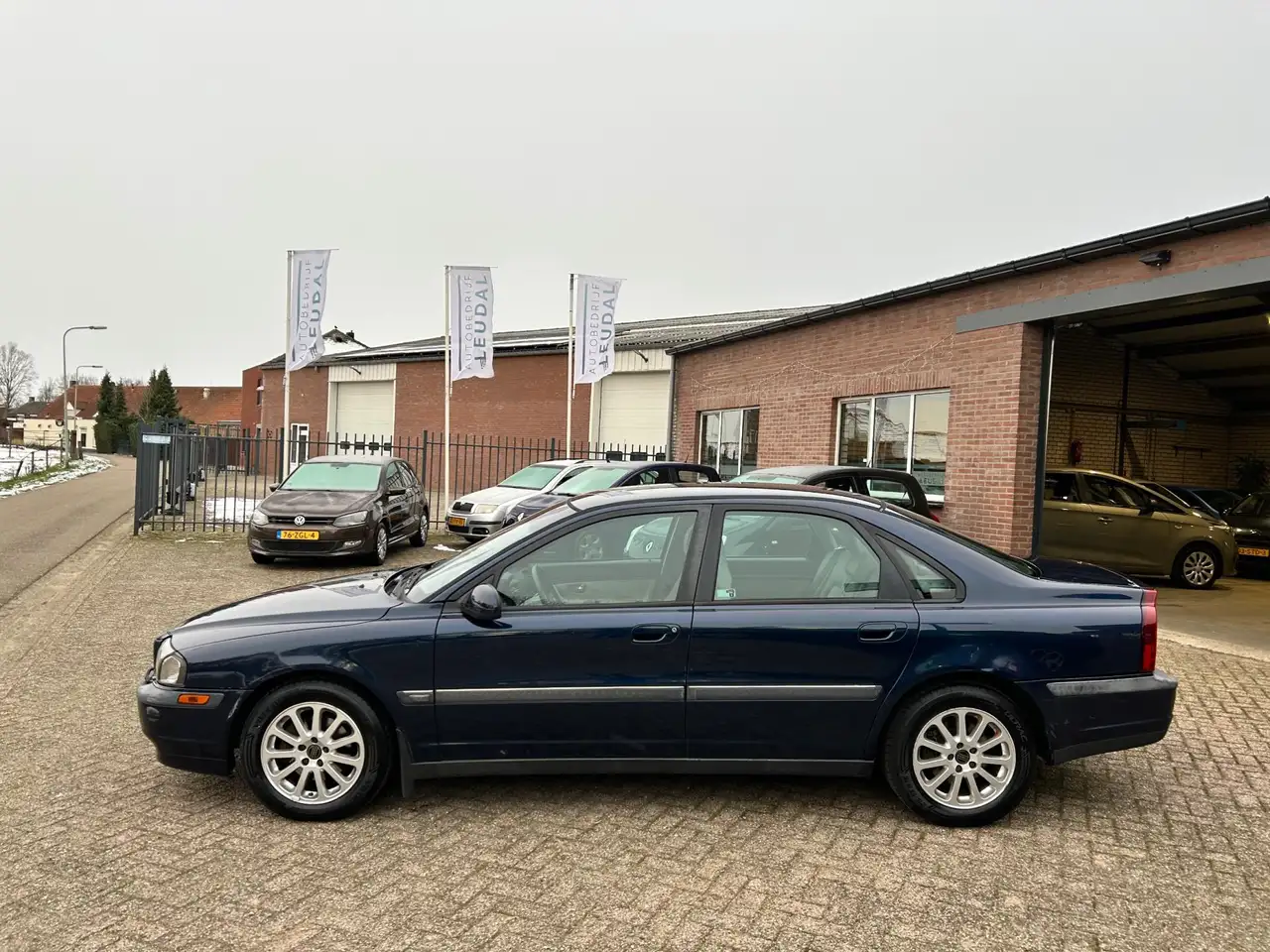 Volvo S80 2.4 Climate Line // Nieuwe APK // lage km-stand, foto 8