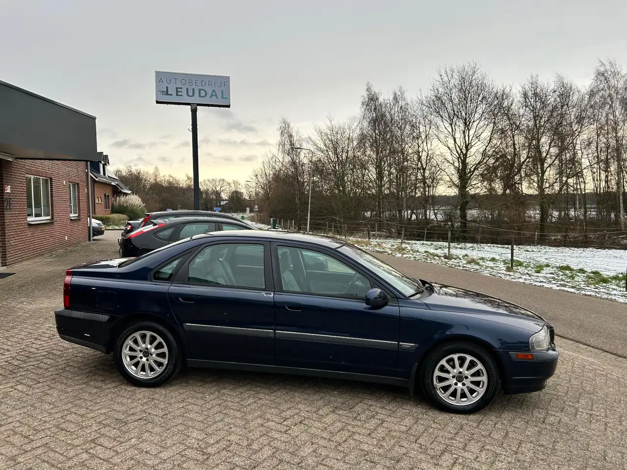 Volvo S80 2.4 Climate Line // Nieuwe APK // lage km-stand, foto 4