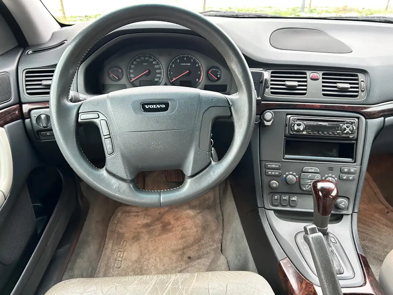 Volvo S80 2.4 Climate Line // Nieuwe APK // lage km-stand, foto 12