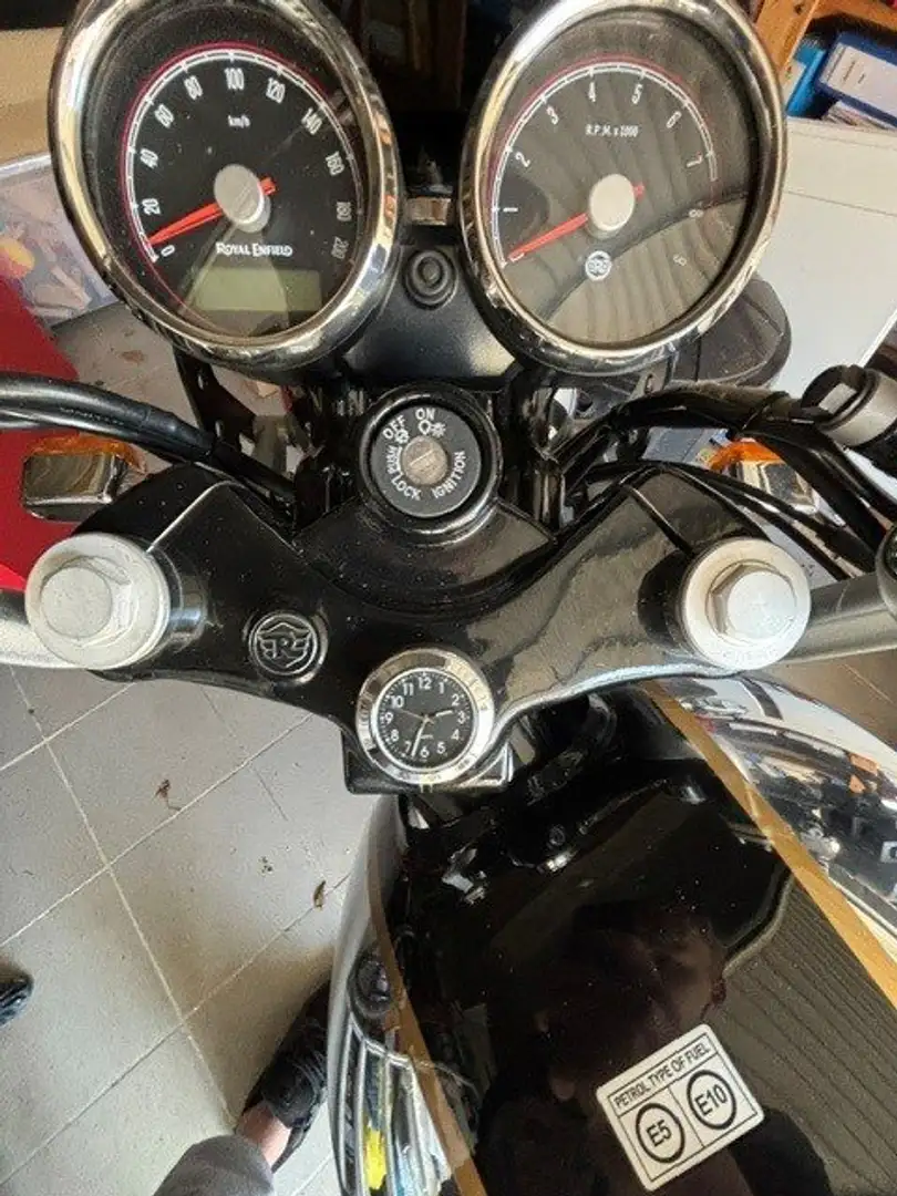 Royal Enfield Continental GT 650 mr clean Argintiu - 1