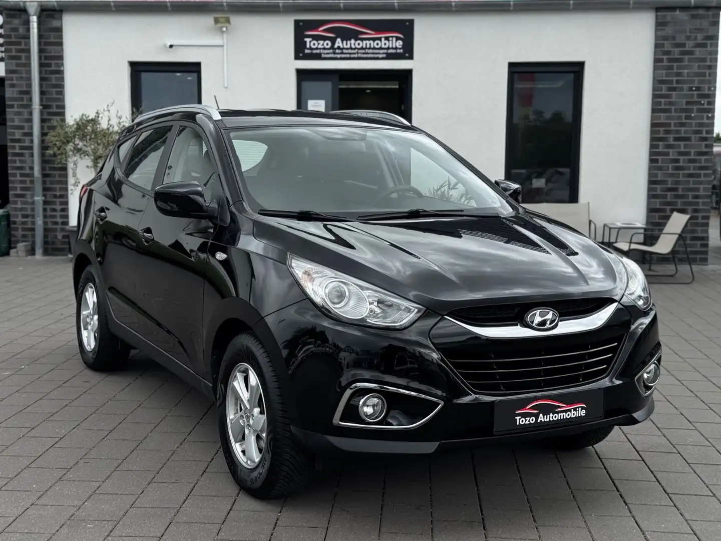 Hyundai iX35 blue Comfort 2WD*KLIMA*1HAND*GUTER ZUSTAND* Zwart - 1