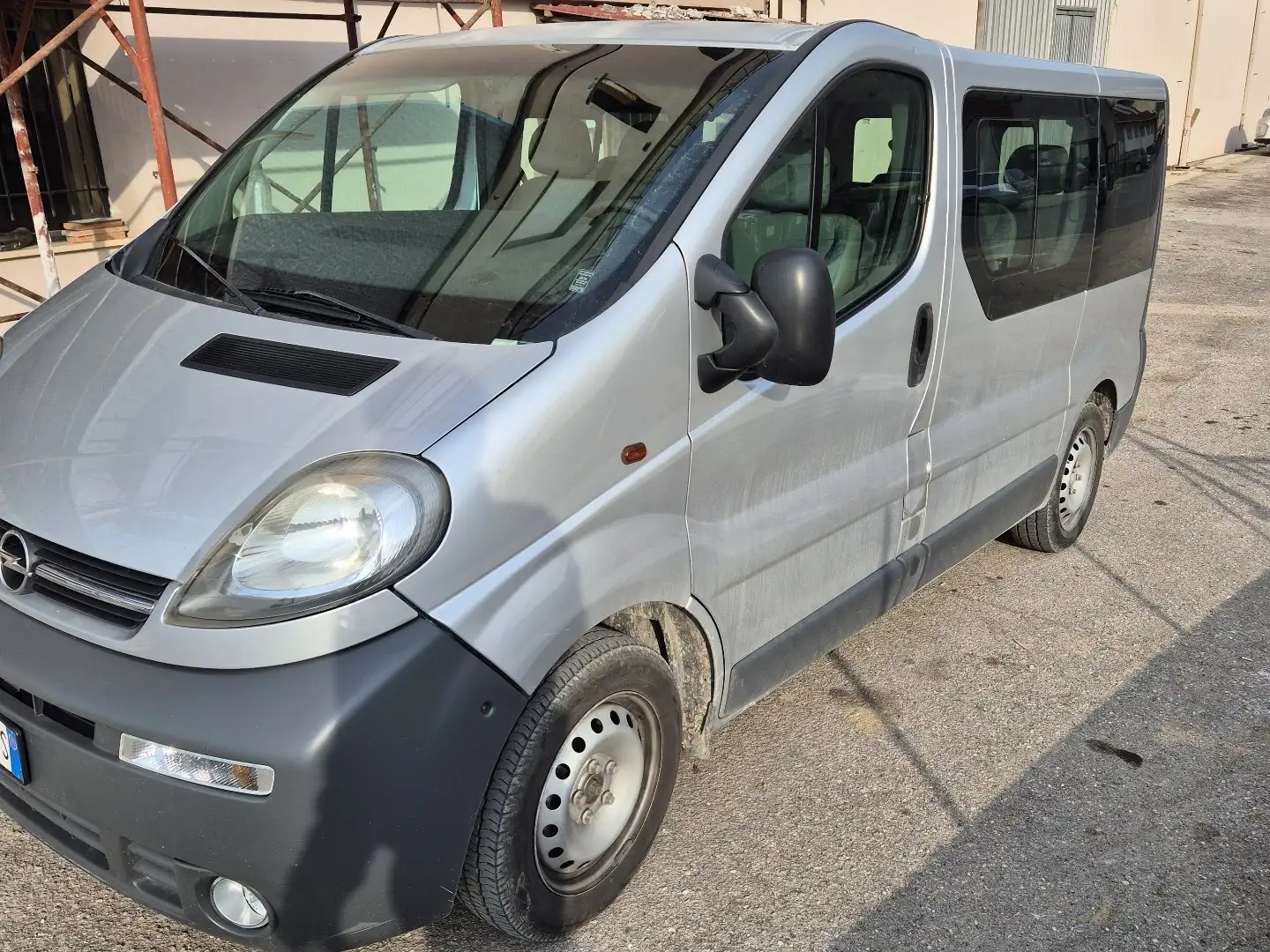 Opel Vivaro 9 posti - 1