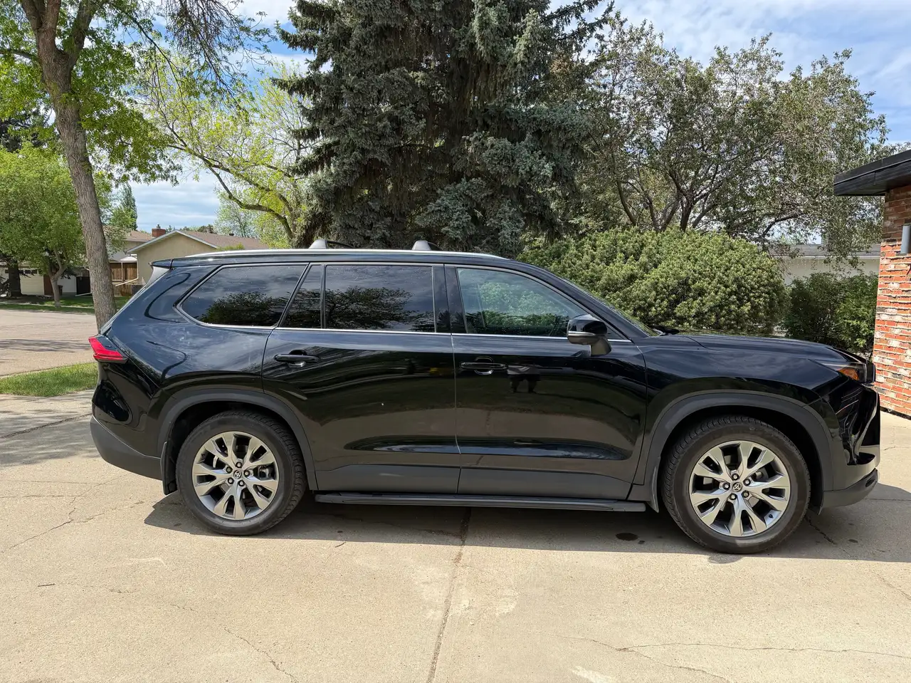 Toyota Grand Highlander снимка Toyota Grand Highlander