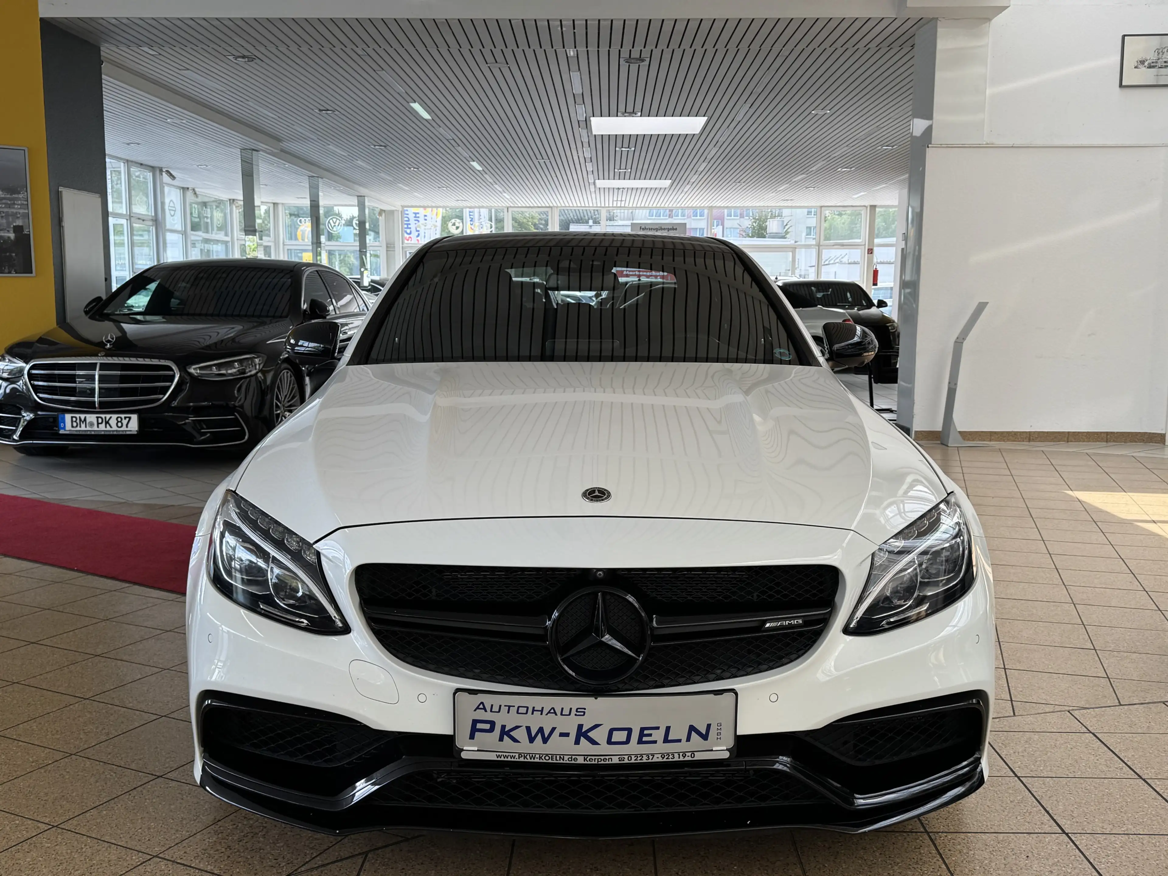 Mercedes-Benz C 63 AMG AMG-PERFORMANCE *NiGHT*360°*KEY GO*LED* — photo 5