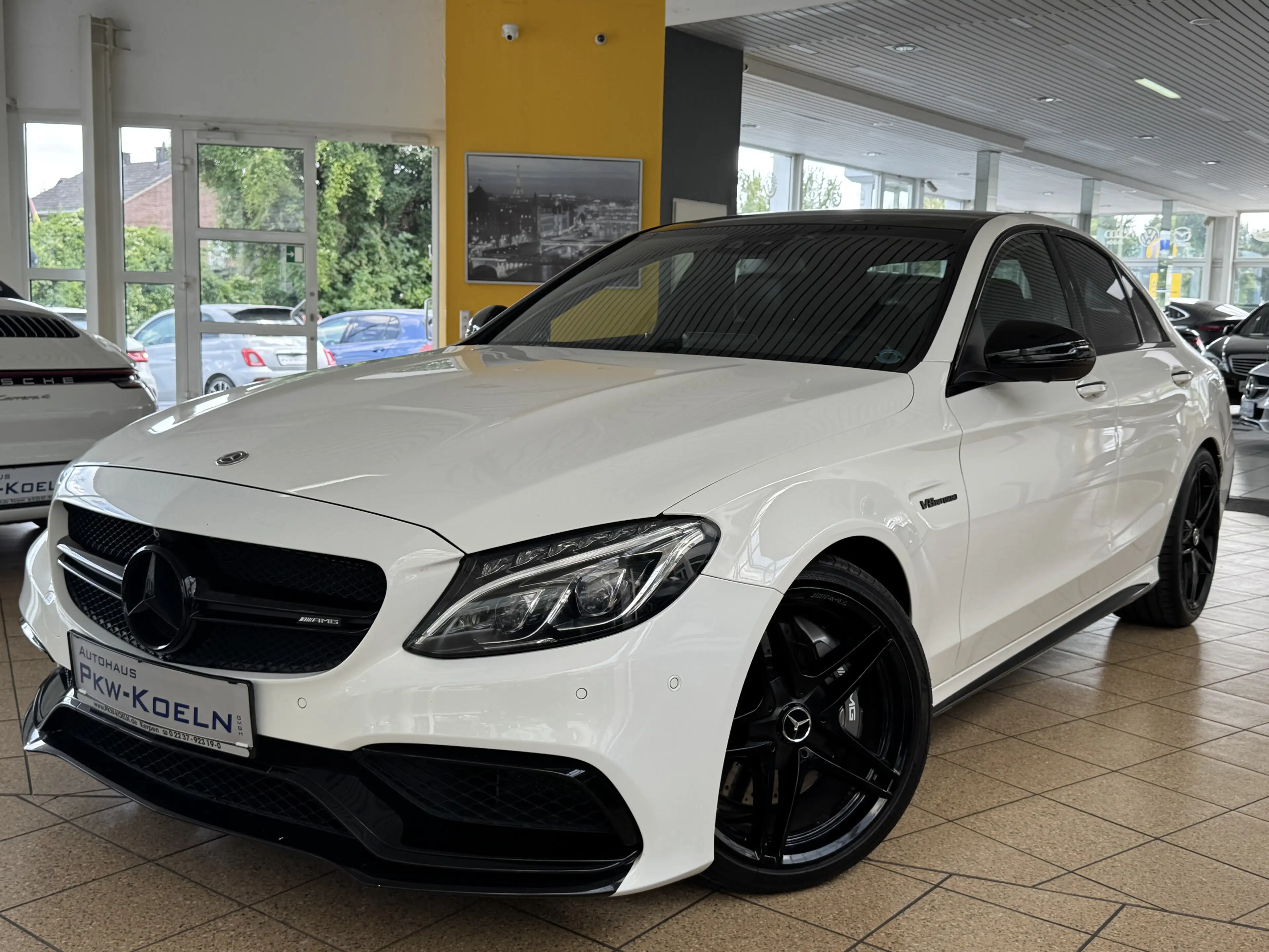 Mercedes-Benz C 63 AMG AMG-PERFORMANCE *NiGHT*360°*KEY GO*LED* — photo 7