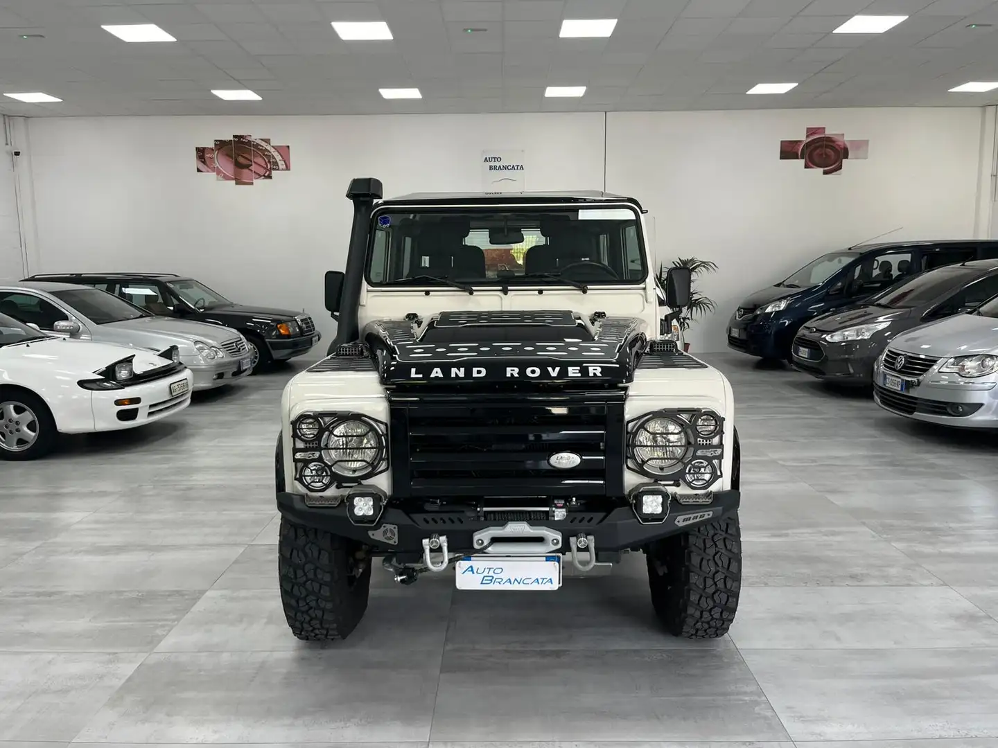 Land Rover Defender Limited Edition ICE Weiß - 2