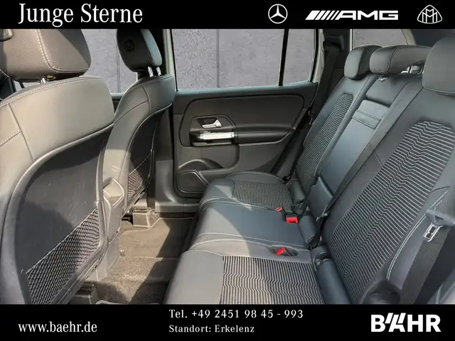 Mercedes-Benz GLB view 9