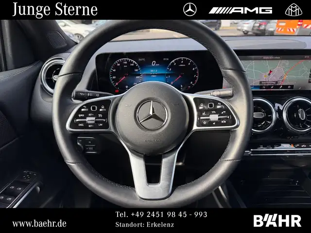 Mercedes-Benz GLB view 13