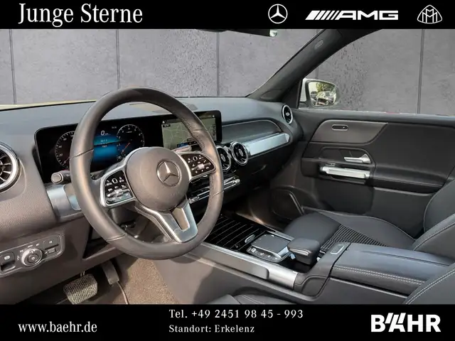 Mercedes-Benz GLB view 11