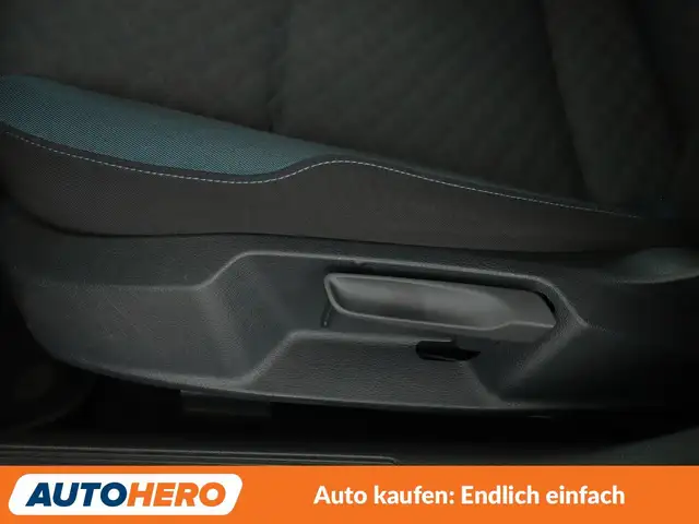 Volkswagen Golf view 27