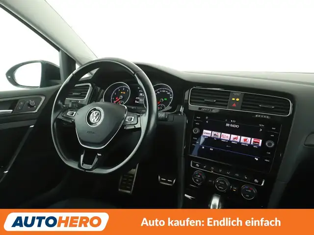Volkswagen Golf view 13