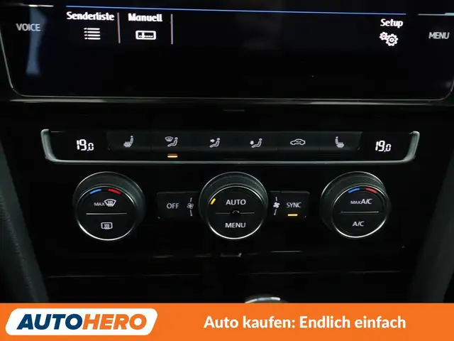 Volkswagen Golf view 22