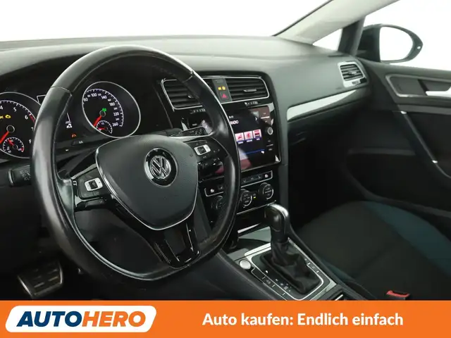 Volkswagen Golf view 11