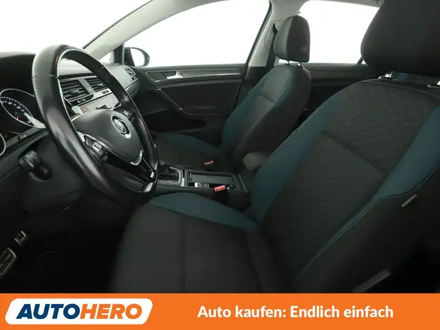 Volkswagen Golf view 10