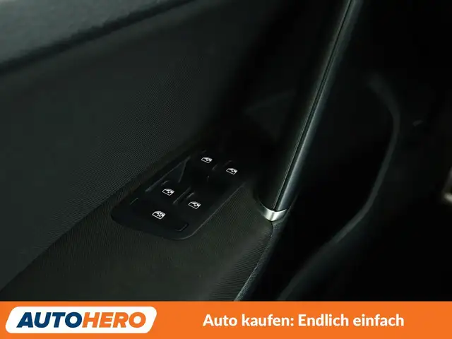 Volkswagen Golf view 26