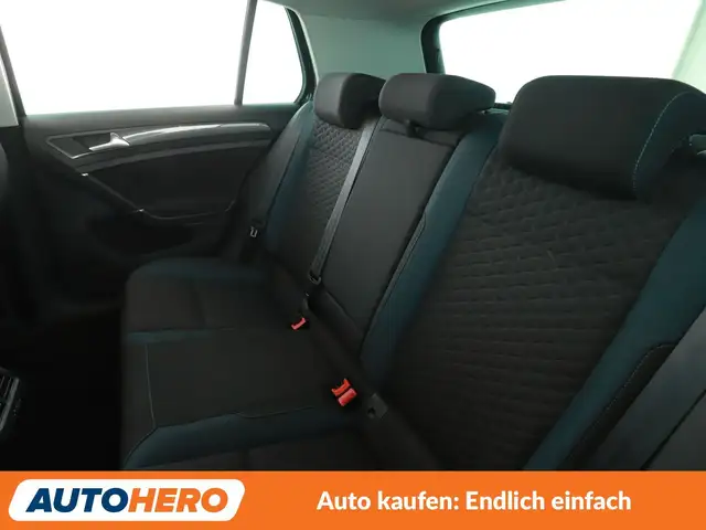 Volkswagen Golf view 14