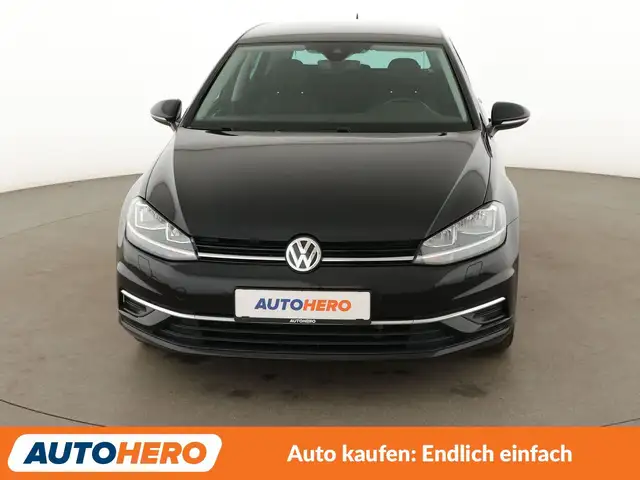 Volkswagen Golf view 9
