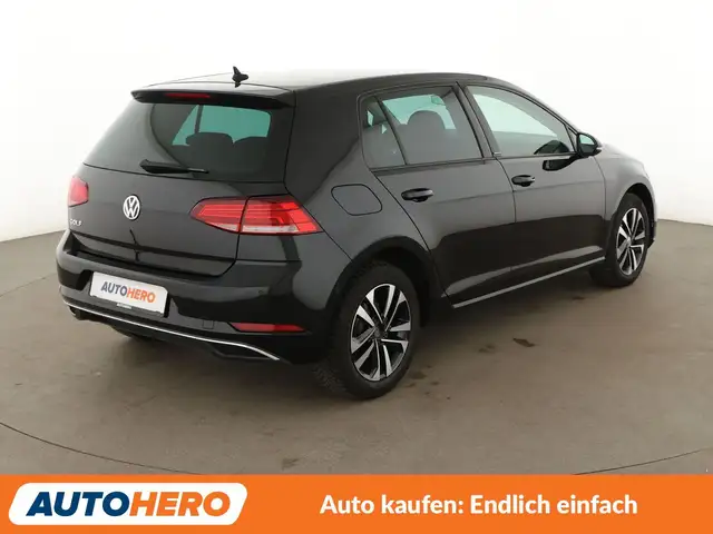 Volkswagen Golf view 6