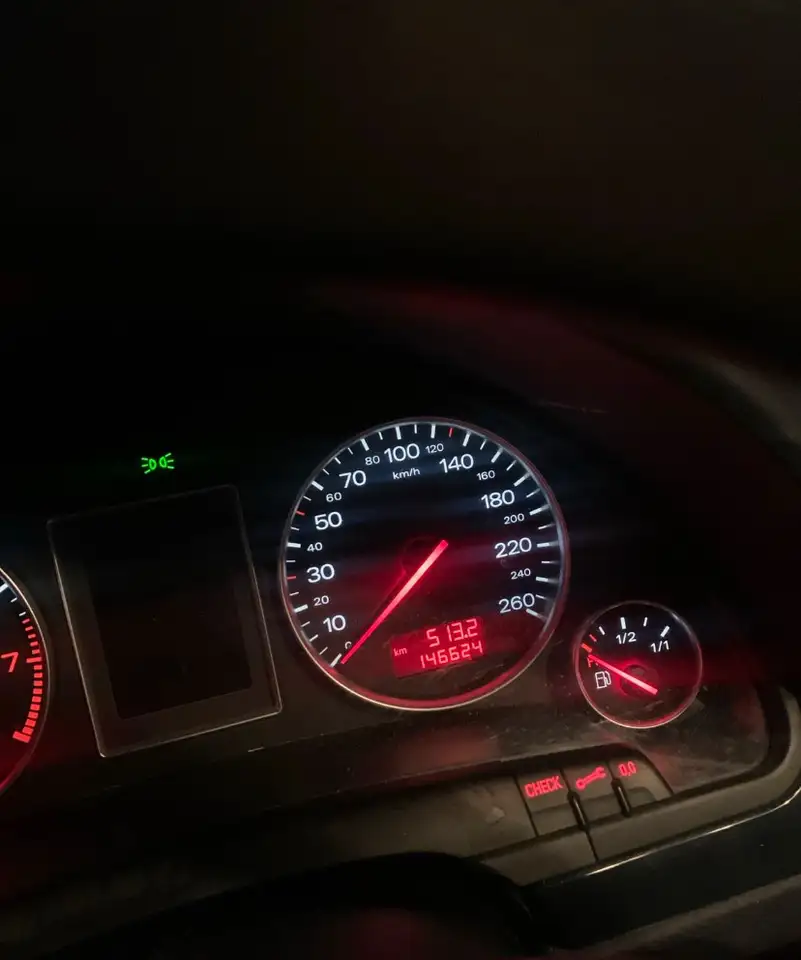 Audi A4 1.6, foto 7