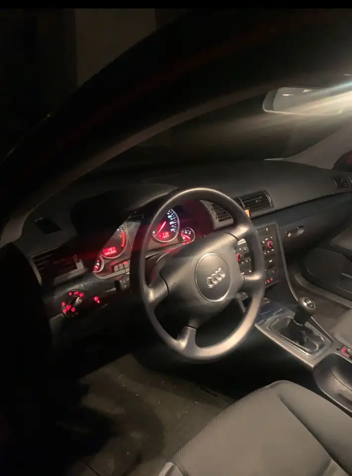 Audi A4 1.6, foto 6
