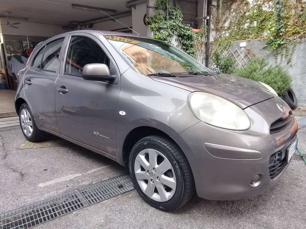 Nissan Micra Micra IV 2010 5p 1.2 30th Anniversary