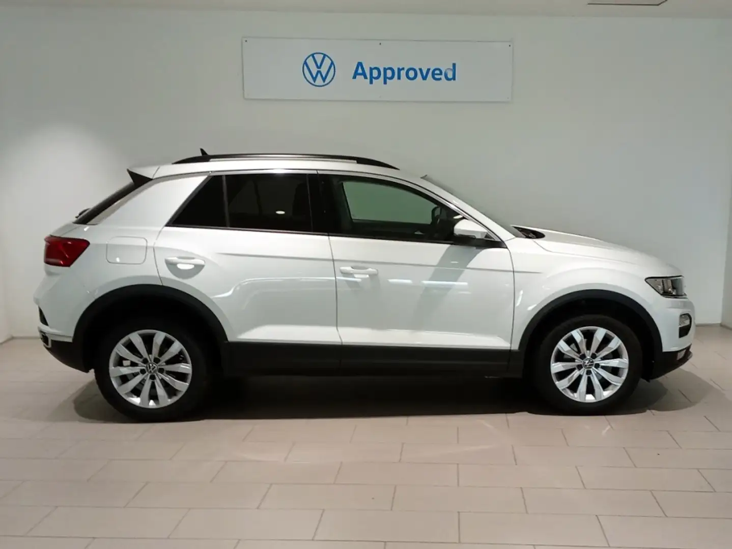 Volkswagen T-Roc 1.0 TSI Advance 81kW Wit - 2