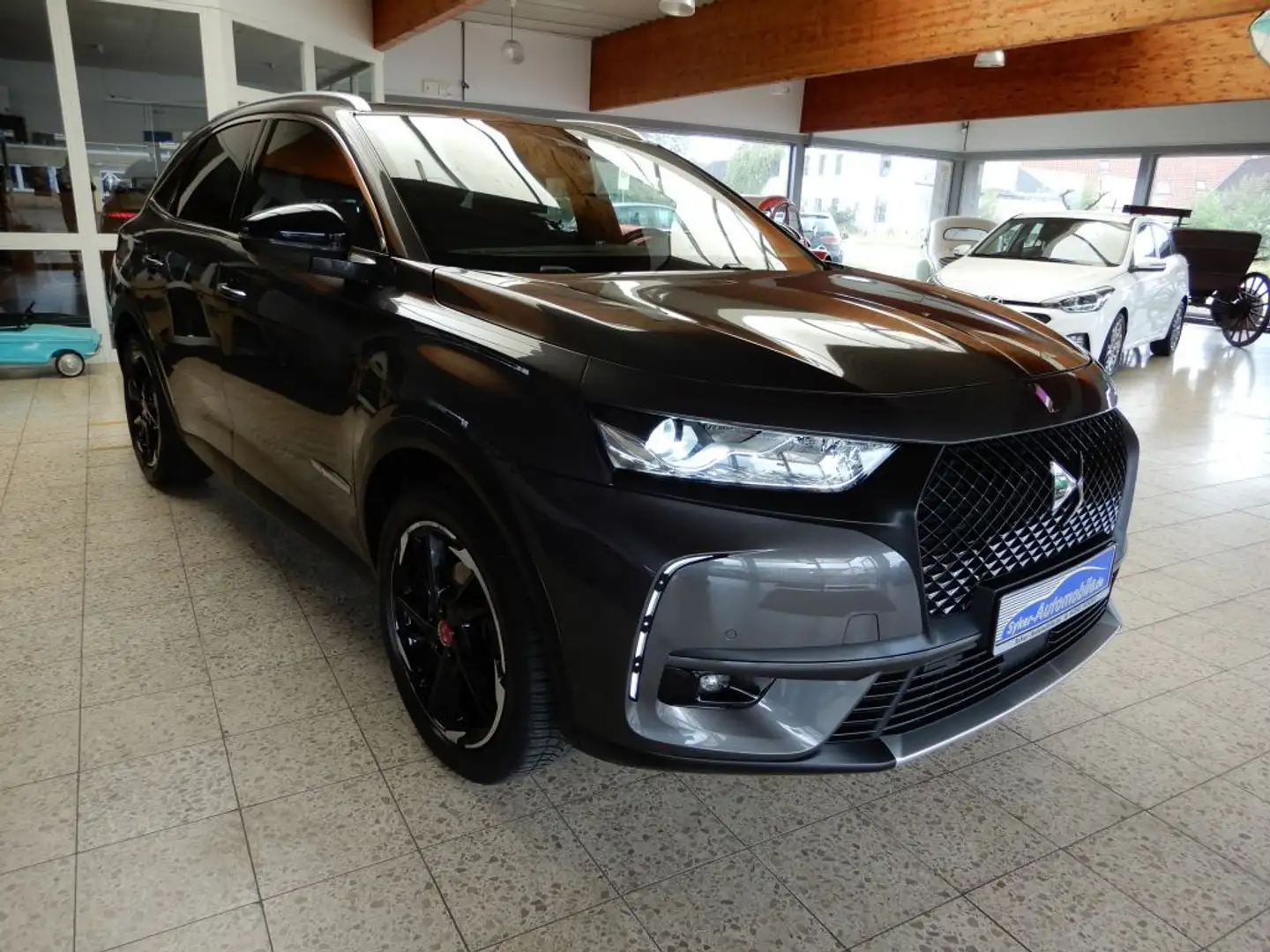 Citroen DS7 Crossback  PERFORMANCE LINE, AHK Grau - 1