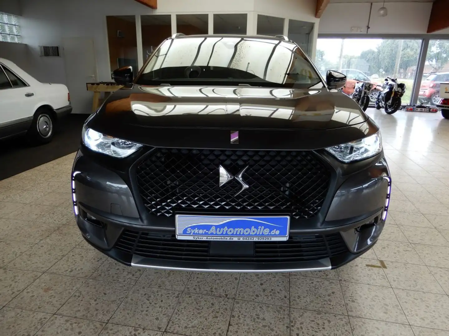 Citroen DS7 Crossback  PERFORMANCE LINE, AHK Grau - 2